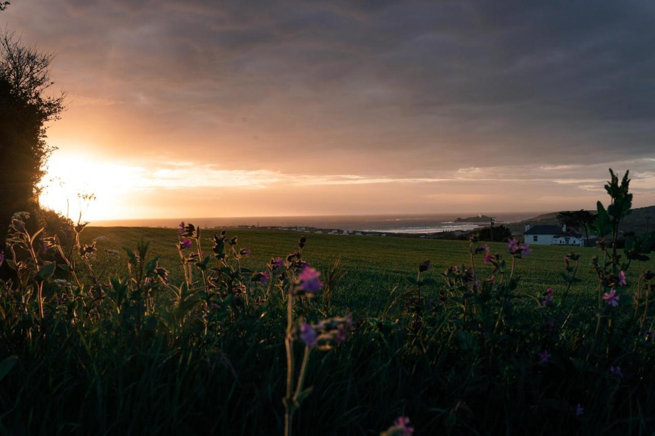 Spacious Sea-View Apt. Overlooking St Ives Bay Gwithian 외부 사진
